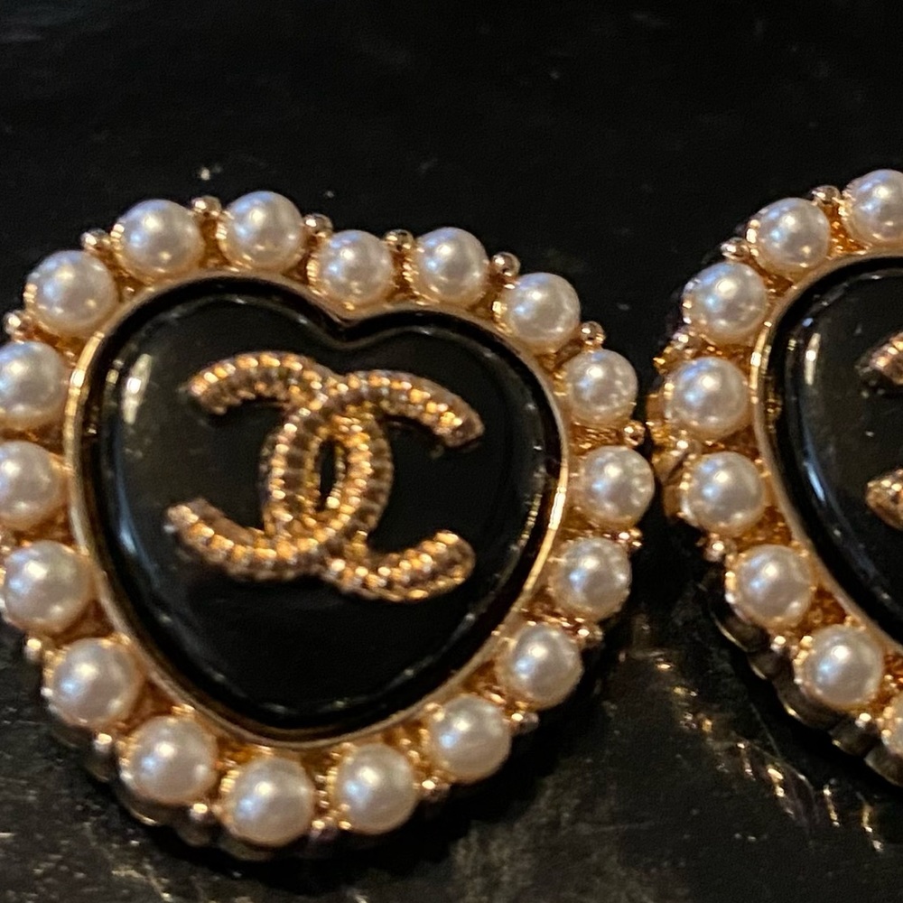 Black Heart Gold Mini Pearl Trim buttons Stamped serial